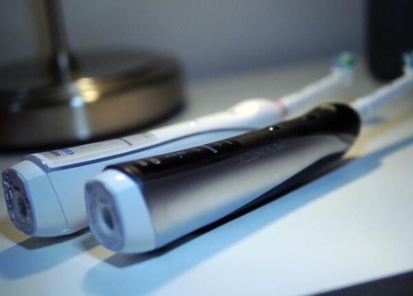 歐樂b電動(dòng)牙刷充電器如何使用？從入門到精通，一篇就懂