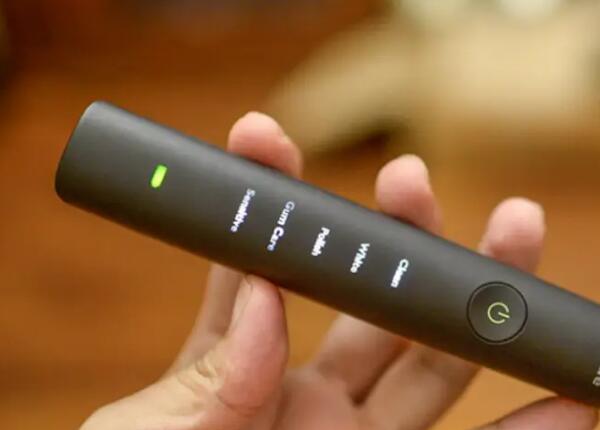 初次使用電動牙刷怎么充電？初用電動牙刷充電方法介紹